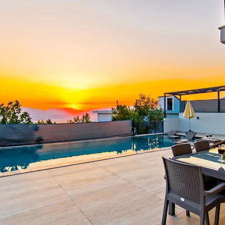 Villa Uzumlu Village 2 Bedroom *