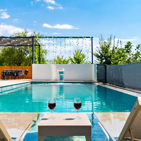 וילה Uzumlu Village 2 Bedroom 3420 קלקן