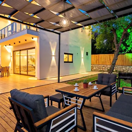Uzumlu Village 2 Bedroom 3420 וילה