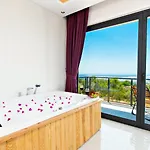 빌라 Uzumlu Village 2 Bedroom 칼칸