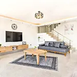 빌라 Uzumlu Village 2 Bedroom *
