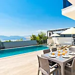 Uzumlu Village 2 Bedroom 빌라 *